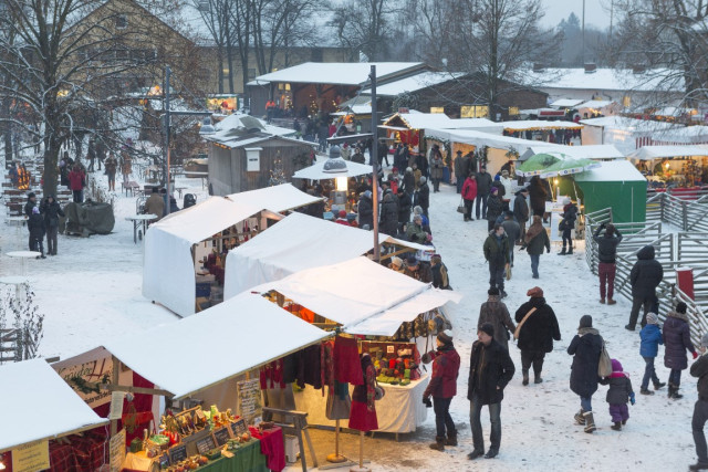 Weihnachtsmarkt auf der Domäne Dahlem — Copyright: visitberlin, Foto: Wolfgang Scholvien