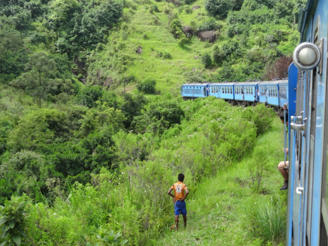 Zug nach Kandy — Foto: Dieter Putz
