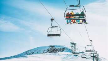 Skifahren in Österreich — Foto: Urlaubsguru