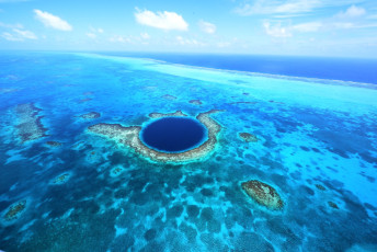 Great Blue Hole — Foto: Belize Tourism Board