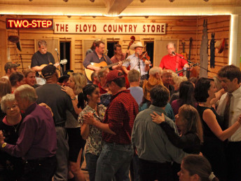 Floyd Country Store, Friday Night Jamboree — Foto: Woody Crenshaw 