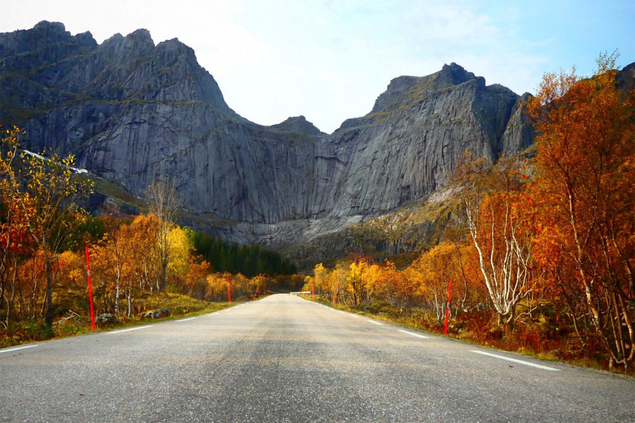 Lofoten, Norwegen — Foto: AdobeStock via Sunny Cars