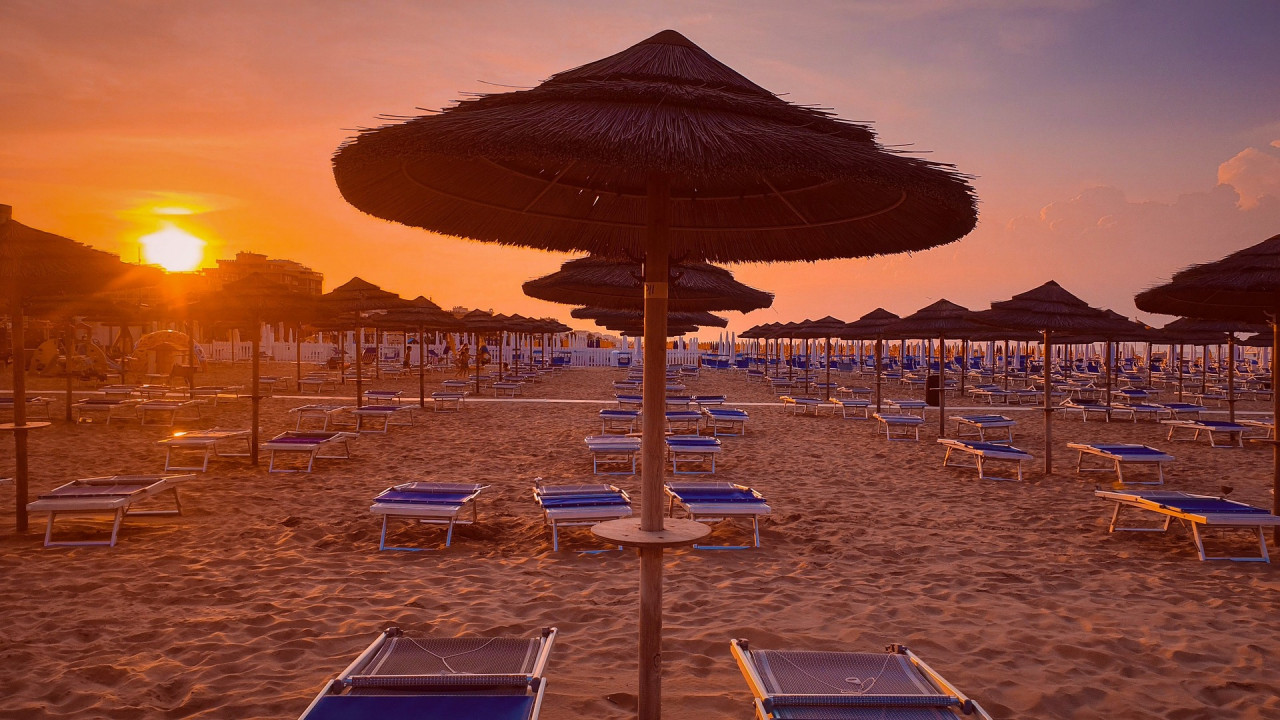 Am Strand von Rimini — Foto: demsi3art / pixabay