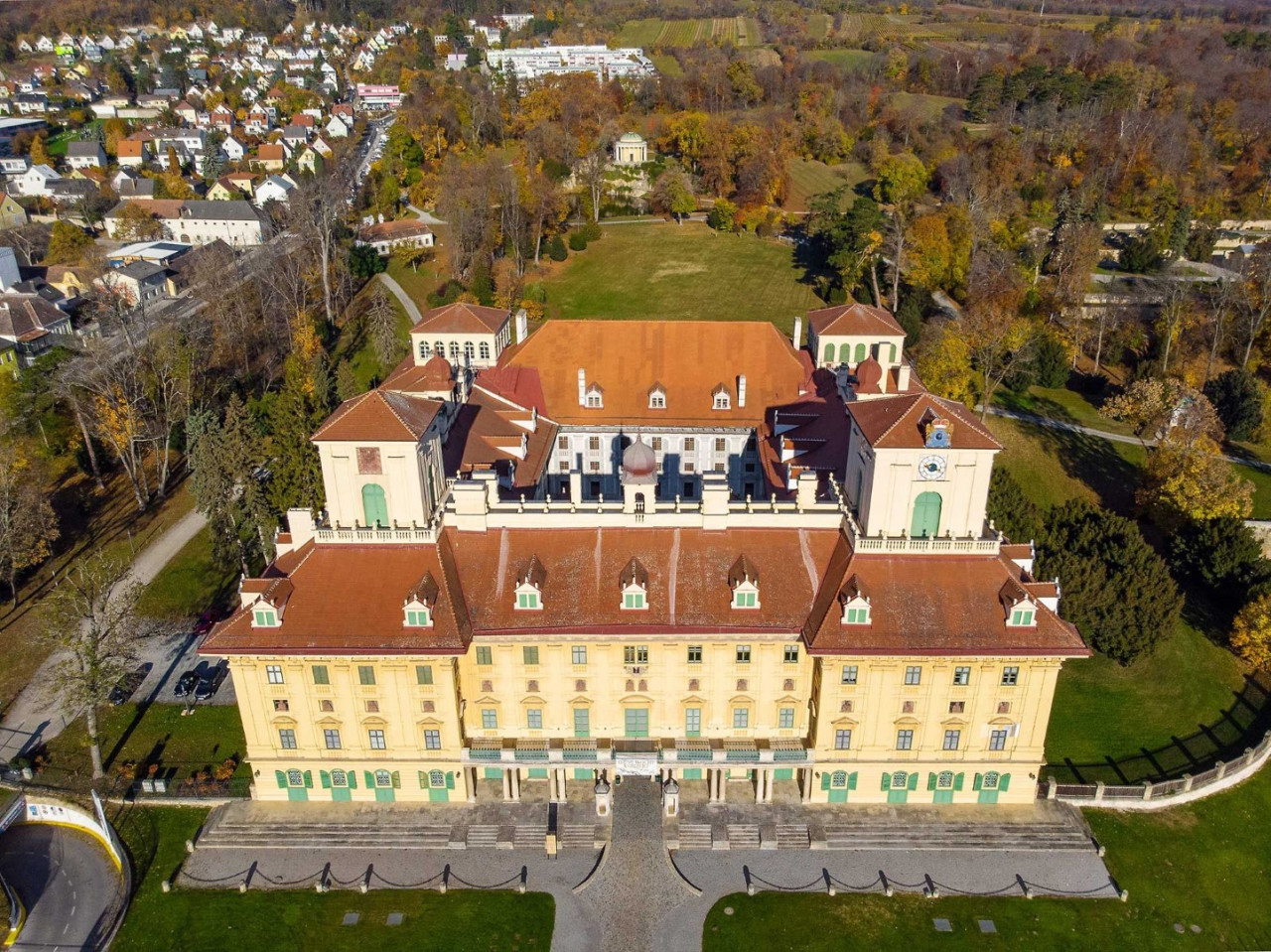 Burgenland: Schloss Esterhazy in Eisenstadt — Foto: Burgenland Tourismus-GmbH / Stills-Emotions 